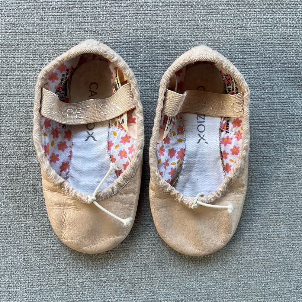 Capezio Ballet Shoes 7.5M